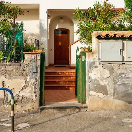 Seaview Giulia Apartment *