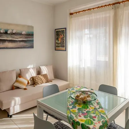 Seaview Giulia Apartment