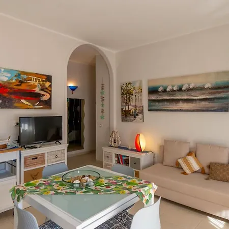 Apartment Seaview Giulia